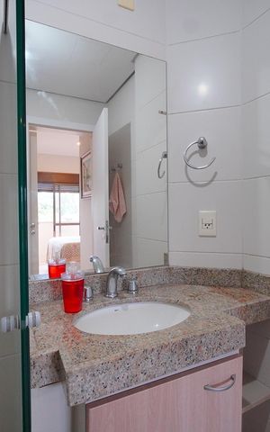 Apartamento para alugar com 80m², 2 quartos e 2 vagasBanheiro da Suíte