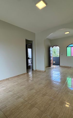 Casa para alugar com 120m², 4 quartos e 4 vagasSala