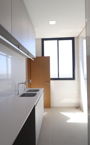 Apartamento para alugar com 265m², 4 quartos e 4 vagasÁrea de Serviço