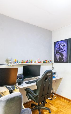 Casa à venda com 180m², 3 quartos e 2 vagas Casa à venda com 180m², 3 quartos e 2 vagasQuarto de Serviço
