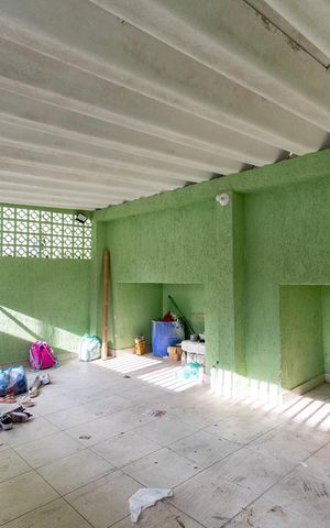 Casa à venda com 180m², 3 quartos e 2 vagas