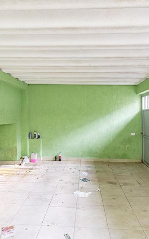 Casa à venda com 180m², 3 quartos e 2 vagas