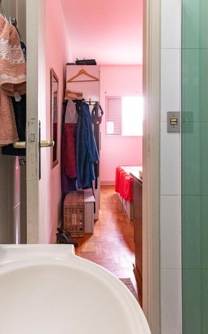 Casa à venda com 180m², 3 quartos e 2 vagas Casa à venda com 180m², 3 quartos e 2 vagasBanheiro da Suíte