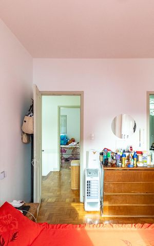Casa à venda com 180m², 3 quartos e 2 vagas Casa à venda com 180m², 3 quartos e 2 vagasSuíte
