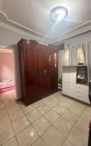 Casa à venda com 360m², 10 quartos e 5 vagas Casa à venda com 360m², 10 quartos e 5 vagasQuarto