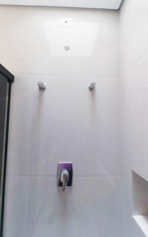 Casa de condomínio à venda com 96m², 3 quartos e 1 vaga Casa de condomínio à venda com 96m², 3 quartos e 1 vagaBanheiro da Suíte