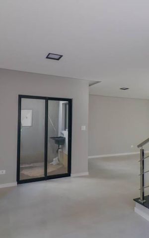 Casa de condomínio à venda com 113m², 3 quartos e 2 vagasSala/Cozinha
