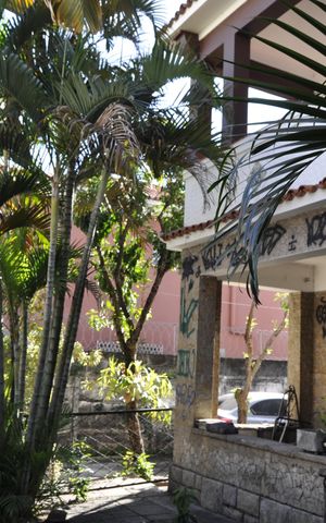 Casa à venda com 320m², 3 quartos e 6 vagasÁrea externa