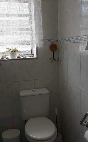 Casa para alugar com 180m², 3 quartos e 2 vagas Casa para alugar com 180m², 3 quartos e 2 vagasBanheiro