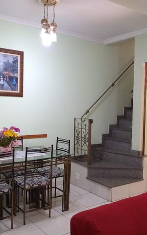 Casa para alugar com 180m², 3 quartos e 2 vagas Casa para alugar com 180m², 3 quartos e 2 vagasSala