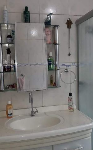 Casa para alugar com 180m², 3 quartos e 2 vagas Casa para alugar com 180m², 3 quartos e 2 vagasBanheiro