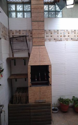 Casa para alugar com 180m², 3 quartos e 2 vagas Casa para alugar com 180m², 3 quartos e 2 vagasÁrea externa