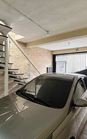 Casa para alugar com 130m², 3 quartos e 4 vagas Casa para alugar com 130m², 3 quartos e 4 vagasGaragem