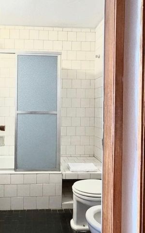 Apartamento à venda com 88m², 2 quartos e 1 vaga Apartamento à venda com 88m², 2 quartos e 1 vagaBanheiro