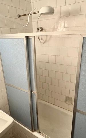 Apartamento à venda com 88m², 2 quartos e 1 vaga Apartamento à venda com 88m², 2 quartos e 1 vagaBanheiro