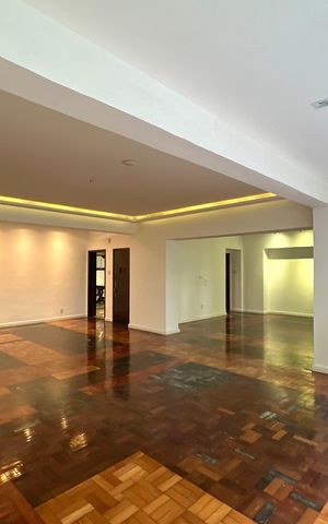Apartamento à venda com 260m², 4 quartos e 1 vaga