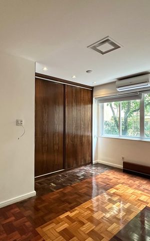 Apartamento à venda com 260m², 4 quartos e 1 vaga
