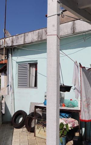 Casa à venda com 90m², 2 quartos e 1 vagaVaranda e área de serviço