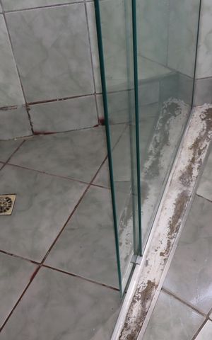 Casa à venda com 90m², 2 quartos e 1 vagaBanheiro 1