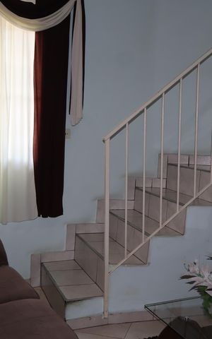 Casa à venda com 90m², 2 quartos e 1 vagaSala