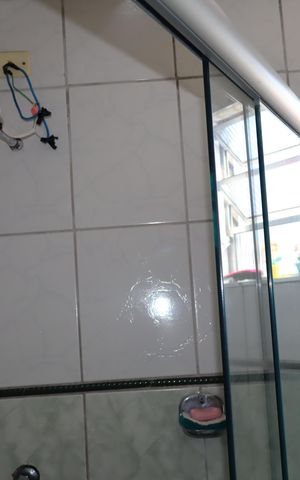 Casa à venda com 90m², 2 quartos e 1 vagaBanheiro 1
