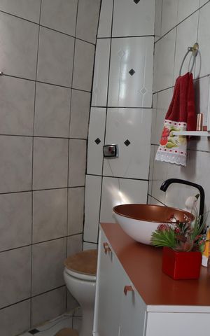 Casa à venda com 90m², 2 quartos e 1 vagaBanheiro 2
