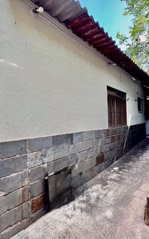 Casa à venda com 260m², 3 quartos e sem vagaÁrea externa