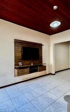 Casa à venda com 260m², 3 quartos e sem vagaSala