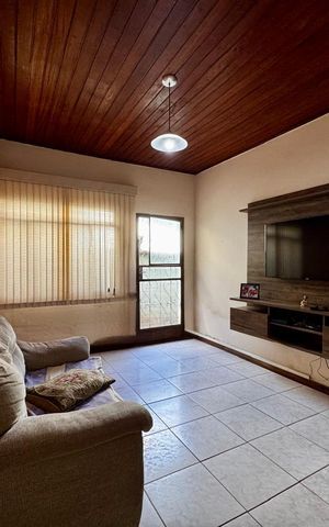 Casa à venda com 260m², 3 quartos e sem vagaSala