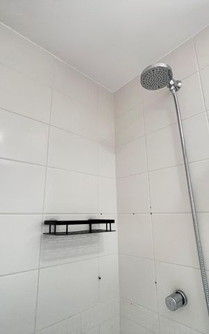 Apartamento para alugar com 120m², 4 quartos e 2 vagas Apartamento para alugar com 120m², 4 quartos e 2 vagasBanheiro 2