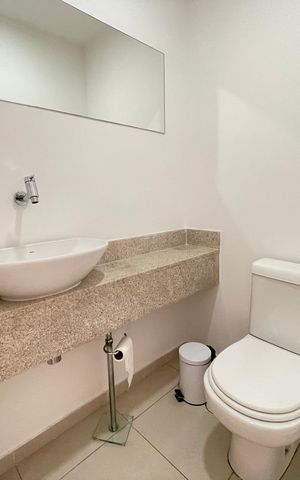 Apartamento para alugar com 120m², 4 quartos e 2 vagas Apartamento para alugar com 120m², 4 quartos e 2 vagasBanheiro 3