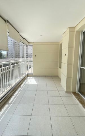 Apartamento para alugar com 120m², 4 quartos e 2 vagas Apartamento para alugar com 120m², 4 quartos e 2 vagasVaranda