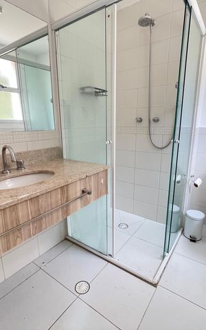 Apartamento para alugar com 120m², 4 quartos e 2 vagas Apartamento para alugar com 120m², 4 quartos e 2 vagasBanheiro 1