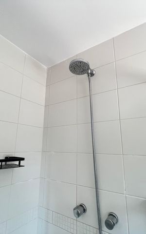 Apartamento para alugar com 120m², 4 quartos e 2 vagas Apartamento para alugar com 120m², 4 quartos e 2 vagasBanheiro 1