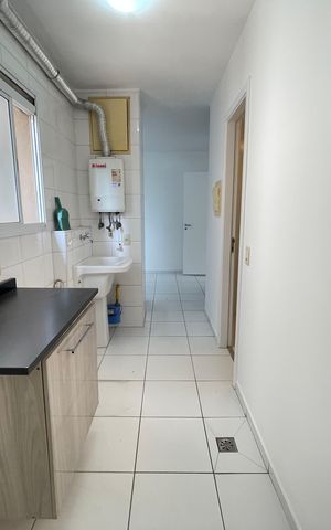 Apartamento para alugar com 120m², 4 quartos e 2 vagas Apartamento para alugar com 120m², 4 quartos e 2 vagasÁrea de Serviço