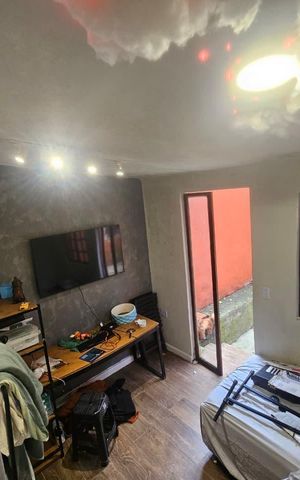 Casa para alugar com 300m², 2 quartos e 2 vagas Casa para alugar com 300m², 2 quartos e 2 vagasSala