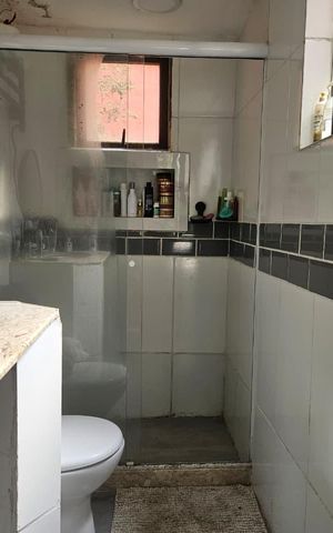 Casa para alugar com 300m², 2 quartos e 2 vagas Casa para alugar com 300m², 2 quartos e 2 vagasBanheiro