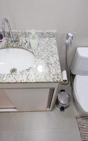 Apartamento à venda com 59m², 2 quartos e 1 vaga Apartamento à venda com 59m², 2 quartos e 1 vagaBanheiro da Suíte