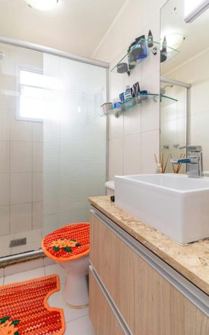 Casa de condomínio à venda com 250m², 3 quartos e 2 vagas Casa de condomínio à venda com 250m², 3 quartos e 2 vagasBanheiro