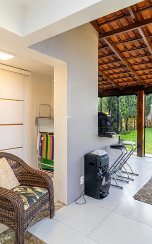Casa de condomínio à venda com 250m², 3 quartos e 2 vagas Casa de condomínio à venda com 250m², 3 quartos e 2 vagasÁrea externa