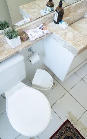 Apartamento para alugar com 73m², 2 quartos e 1 vaga Apartamento para alugar com 73m², 2 quartos e 1 vagaBanheiro da Suíte