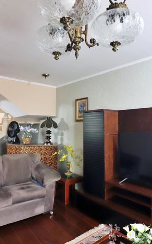 Casa à venda com 230m², 3 quartos e 4 vagasSala de TV