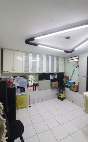 Casa à venda com 230m², 3 quartos e 4 vagasDespensa 2