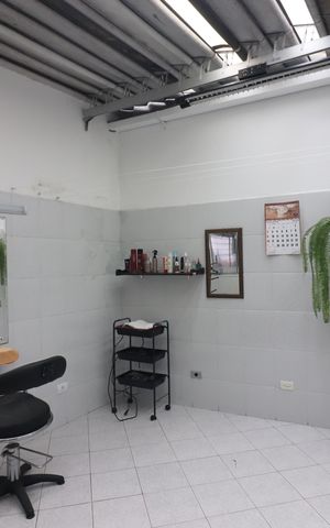 Casa à venda com 230m², 3 quartos e 4 vagasSala 3