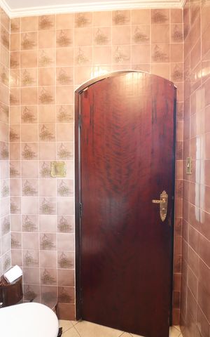 Casa à venda com 230m², 3 quartos e 4 vagasLavabo 