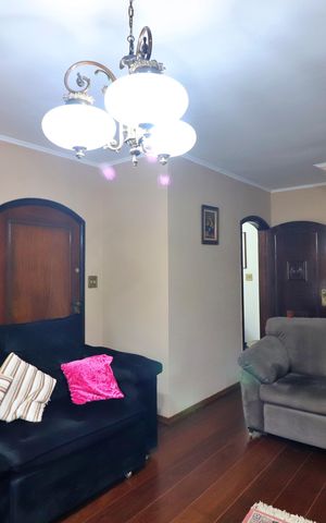Casa à venda com 230m², 3 quartos e 4 vagasSala de TV