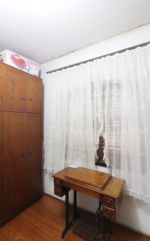 Casa à venda com 230m², 3 quartos e 4 vagasQuarto 2