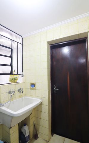 Casa à venda com 230m², 3 quartos e 4 vagasÁrea de Serviço