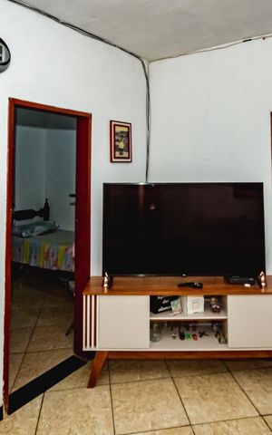 Casa à venda com 360m², 2 quartos e 3 vagasSala