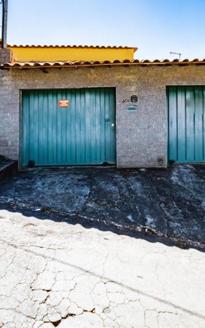 Casa à venda com 360m², 2 quartos e 3 vagasFachada